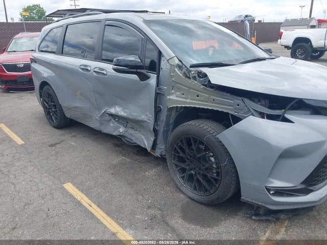 2025 TOYOTA SIENNA XSE 6