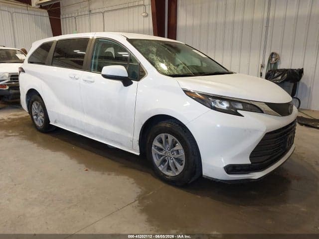 2024 TOYOTA SIENNA LE