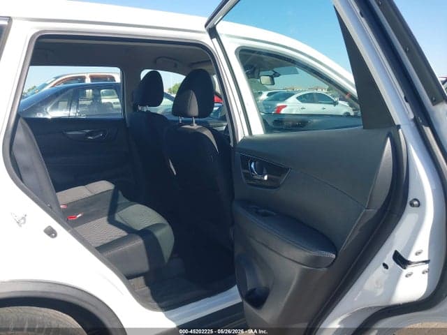 2018 NISSAN ROGUE S 8