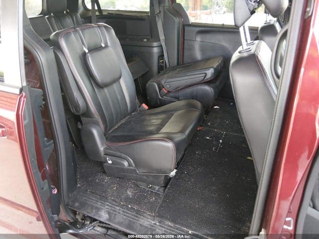 2017 DODGE GRAND CARAVAN GT 8