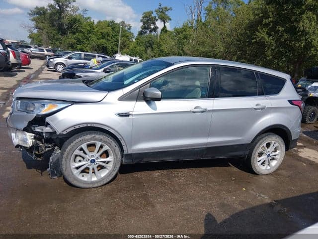 2017 FORD ESCAPE SE 14