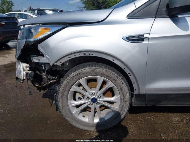 2017 FORD ESCAPE SE 6