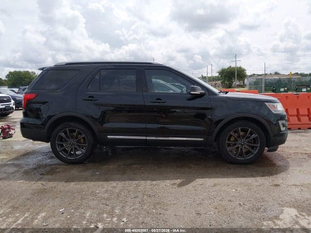 2017 FORD EXPLORER XLT 13