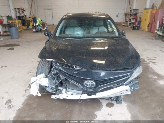 2018 TOYOTA CAMRY SE 12