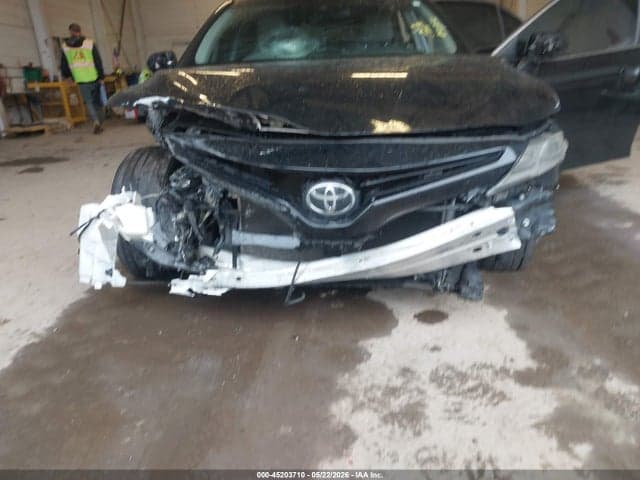 2018 TOYOTA CAMRY SE 6