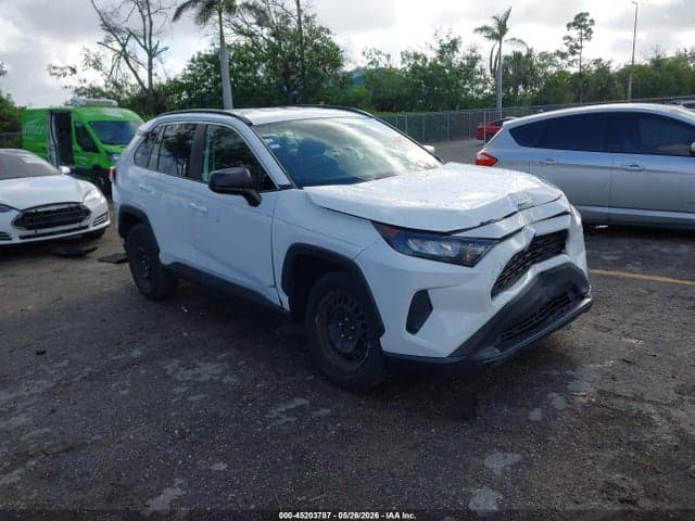 2020 TOYOTA RAV4 LE 1
