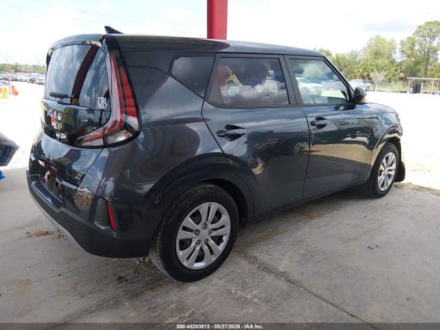 2023 KIA SOUL LX 4