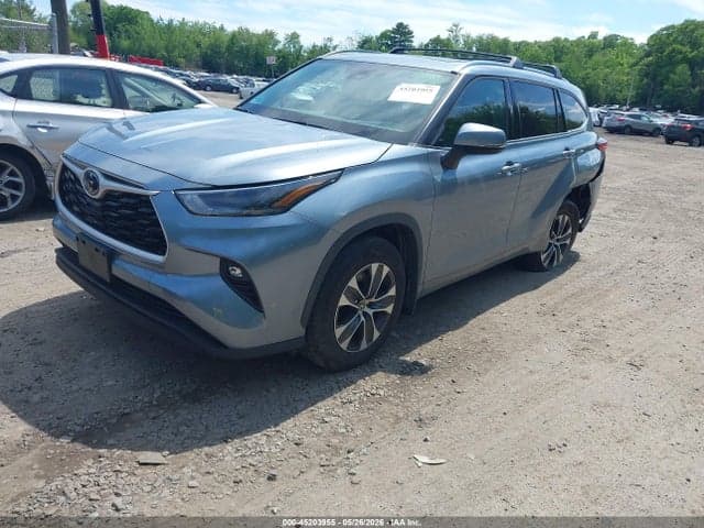 2021 TOYOTA HIGHLANDER XLE 2