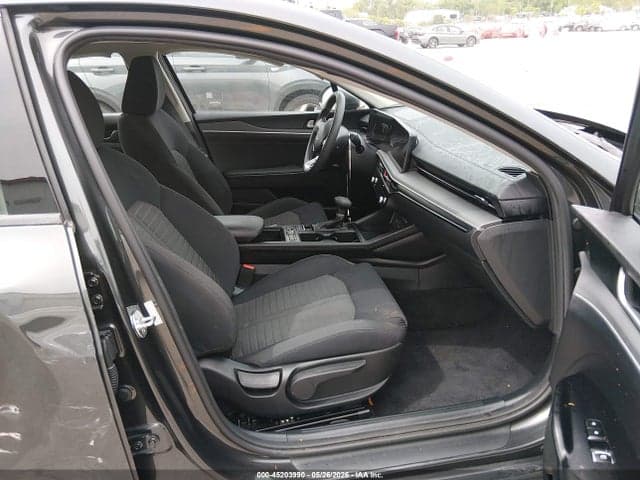 2025 KIA K5 LXS 5