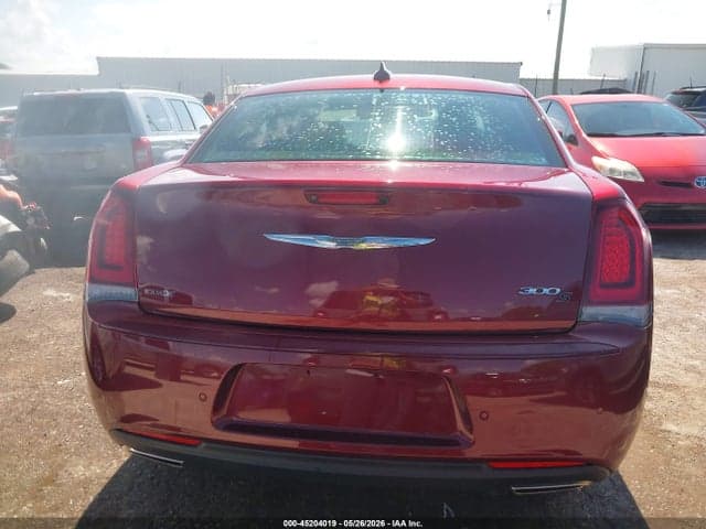 2019 CHRYSLER 300 300S 17
