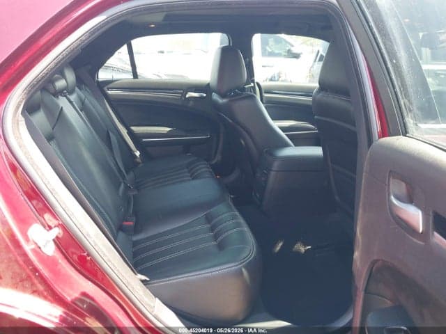 2019 CHRYSLER 300 300S 8