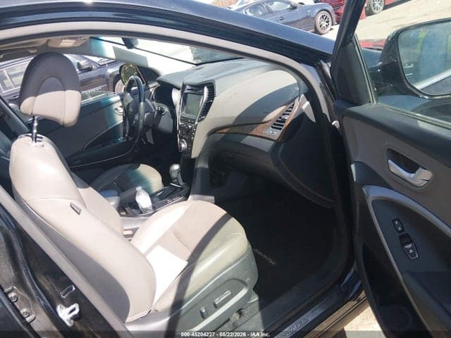 2017 HYUNDAI SANTA FE 5