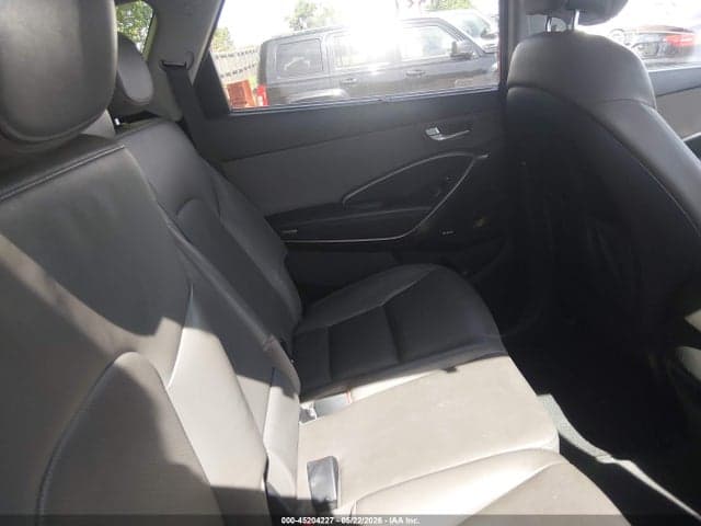 2017 HYUNDAI SANTA FE 8