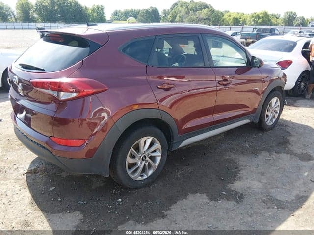 2017 HYUNDAI TUCSON SE 4