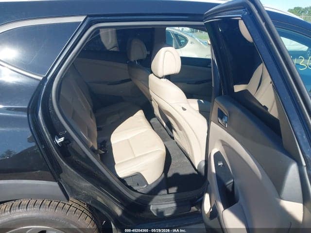 2018 HYUNDAI TUCSON SEL PLUS 8