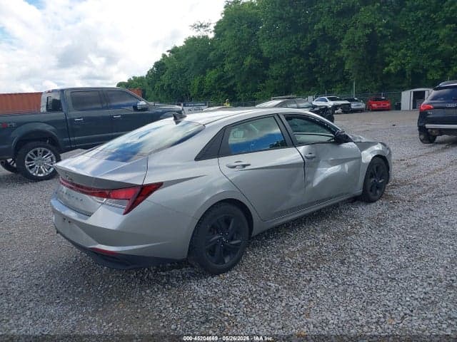 2021 HYUNDAI ELANTRA SEL 4