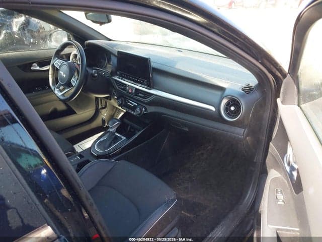 2024 KIA FORTE GT-LINE 5