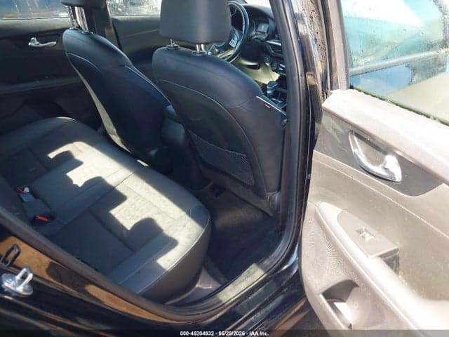 2024 KIA FORTE GT-LINE 8