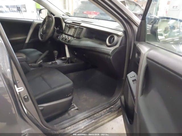 2017 TOYOTA RAV4 LE 5