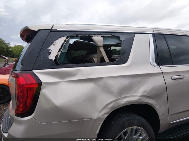 2023 GMC YUKON XL 4WD DENALI 13