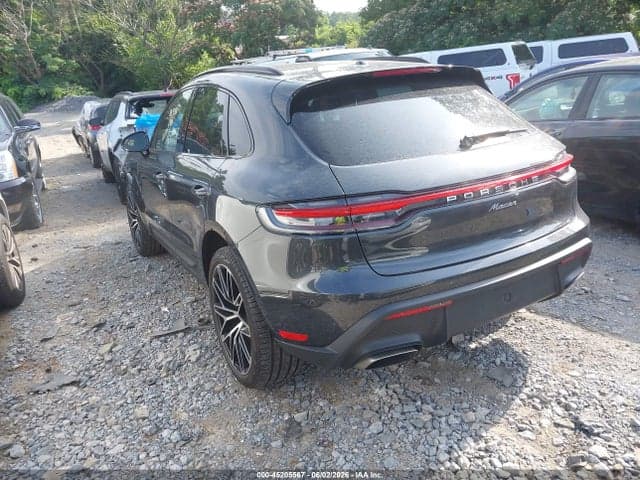 2024 PORSCHE MACAN T 3