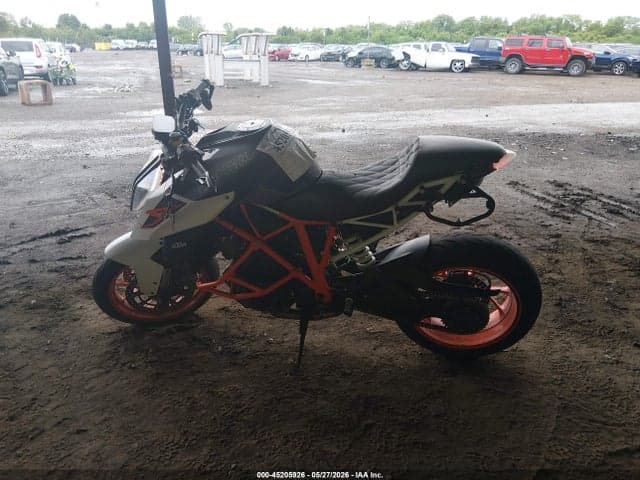 2018 KTM 1290 SUPER DUKE R 13