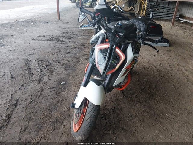 2018 KTM 1290 SUPER DUKE R 5