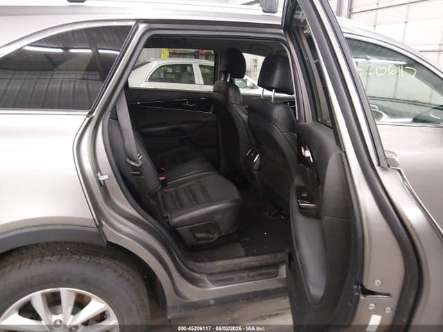 2017 KIA SORENTO 2.4L LX 8