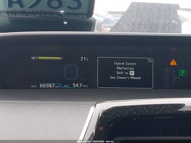 2020 TOYOTA PRIUS LE 7
