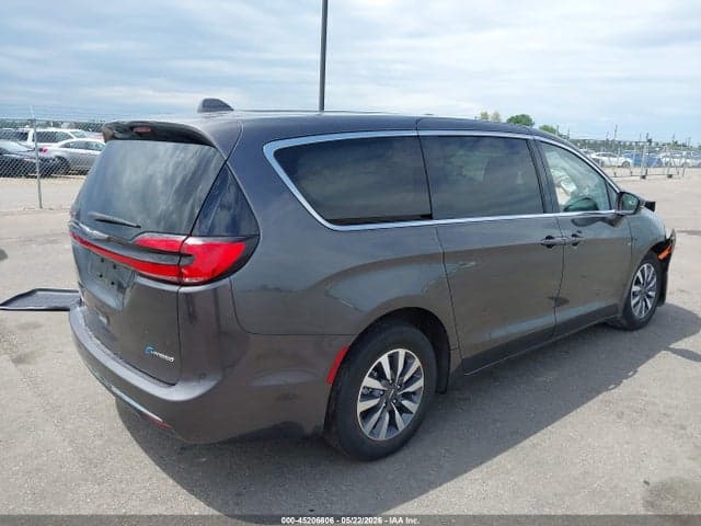 2022 CHRYSLER PACIFICA HYBRID TOURING L 4