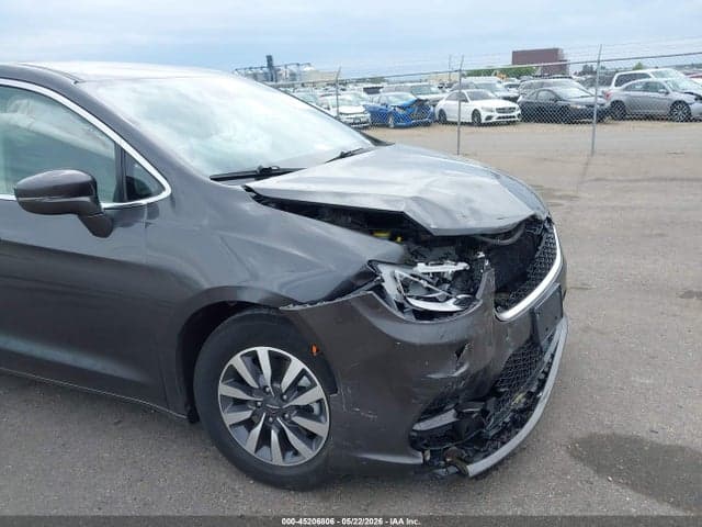 2022 CHRYSLER PACIFICA HYBRID TOURING L 6