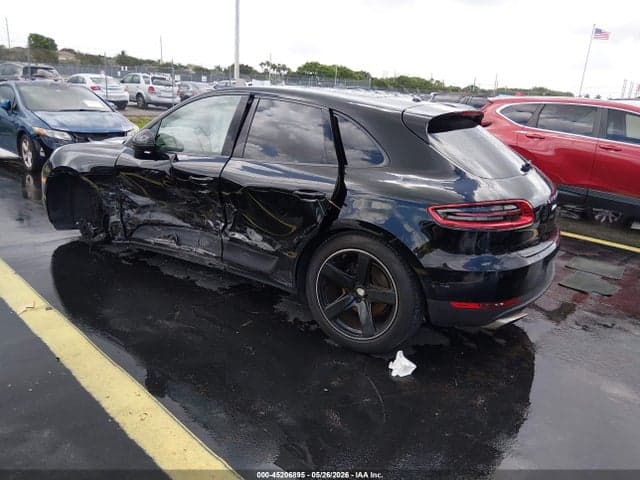 2018 PORSCHE MACAN 4