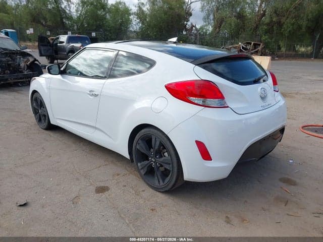 2017 HYUNDAI VELOSTER VALUE EDITION 3