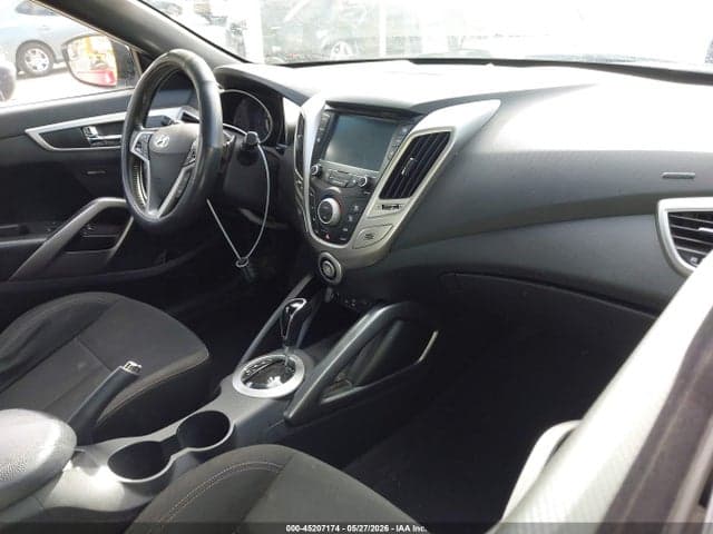 2017 HYUNDAI VELOSTER VALUE EDITION 5