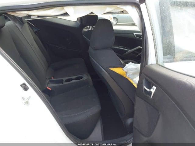 2017 HYUNDAI VELOSTER VALUE EDITION 8