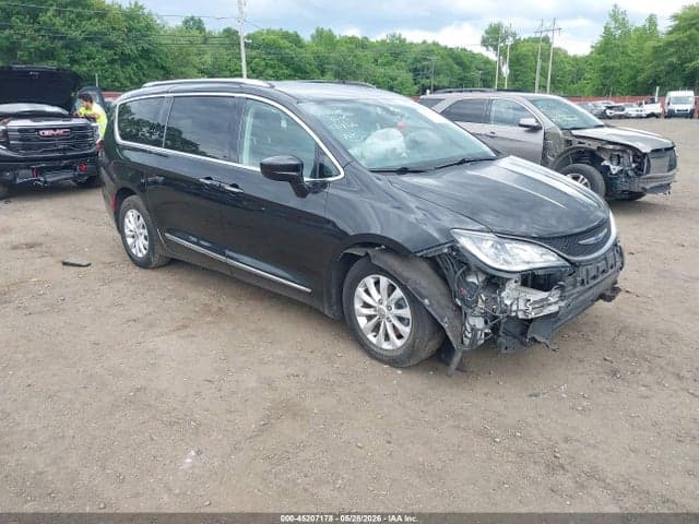 2018 CHRYSLER PACIFICA TOURING L 1