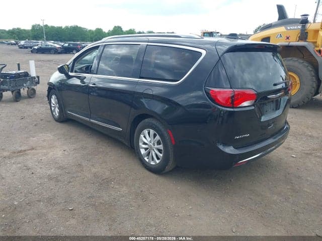2018 CHRYSLER PACIFICA TOURING L 3
