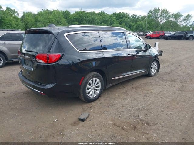 2018 CHRYSLER PACIFICA TOURING L 4