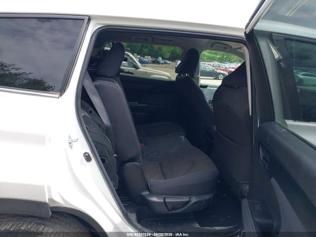 2023 TOYOTA HIGHLANDER LE 8