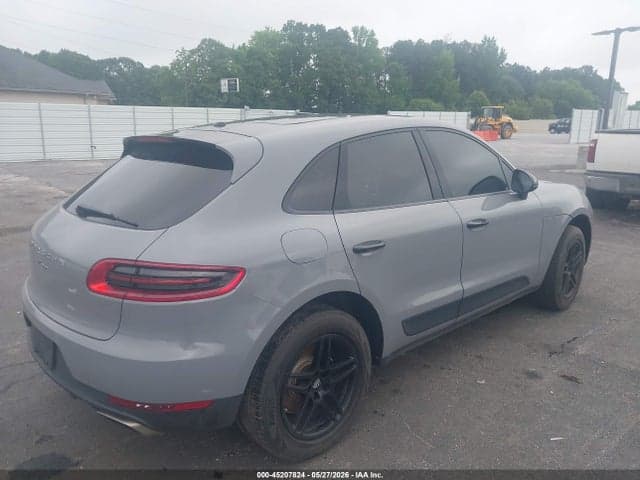 2017 PORSCHE MACAN 4