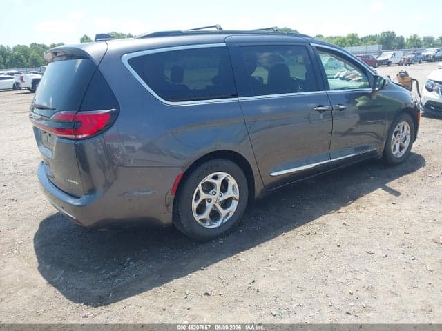 2022 CHRYSLER PACIFICA LIMITED 4
