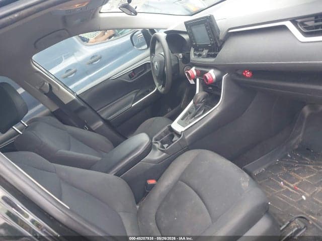 2021 TOYOTA RAV4 LE 5