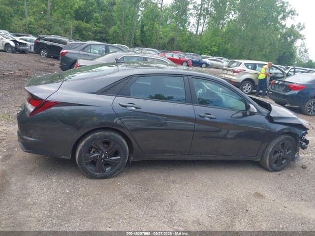 2022 HYUNDAI ELANTRA SEL 13
