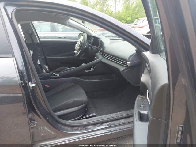 2022 HYUNDAI ELANTRA SEL 5