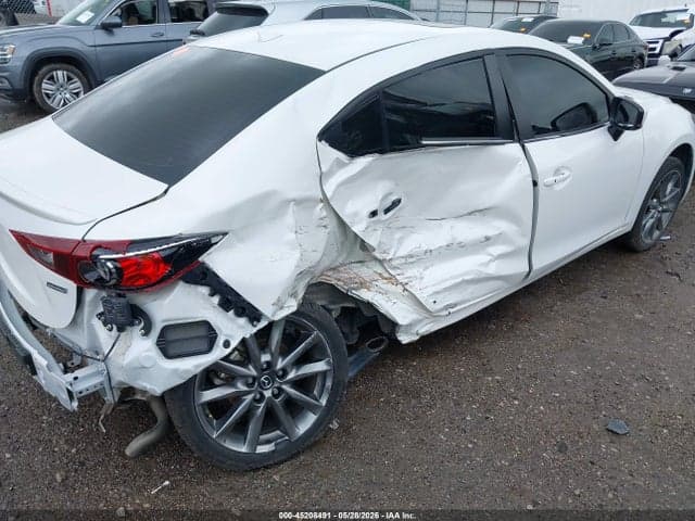 2018 MAZDA MAZDA3 TOURING 6