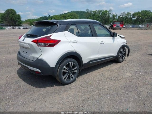 2019 NISSAN KICKS SR 4