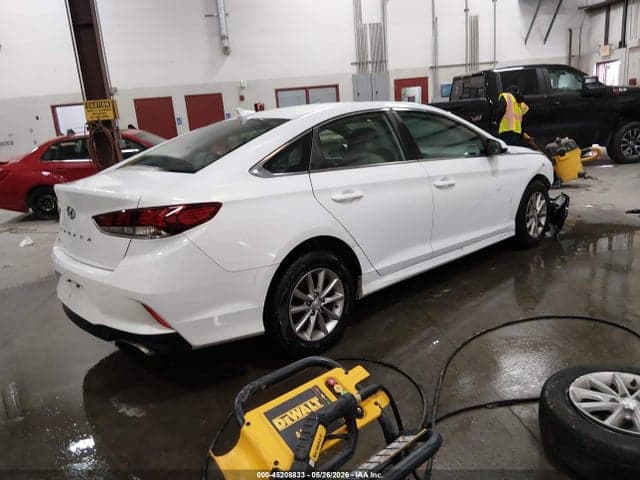2019 HYUNDAI SONATA SE 4