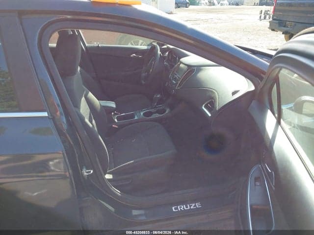 2017 CHEVROLET CRUZE LT AUTO 5