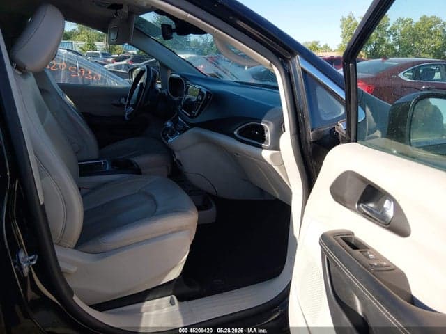 2021 CHRYSLER PACIFICA TOURING L 5