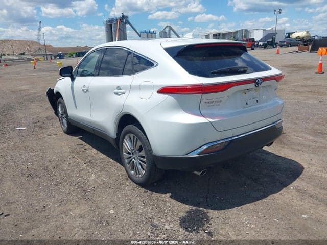 2024 TOYOTA VENZA LIMITED 3